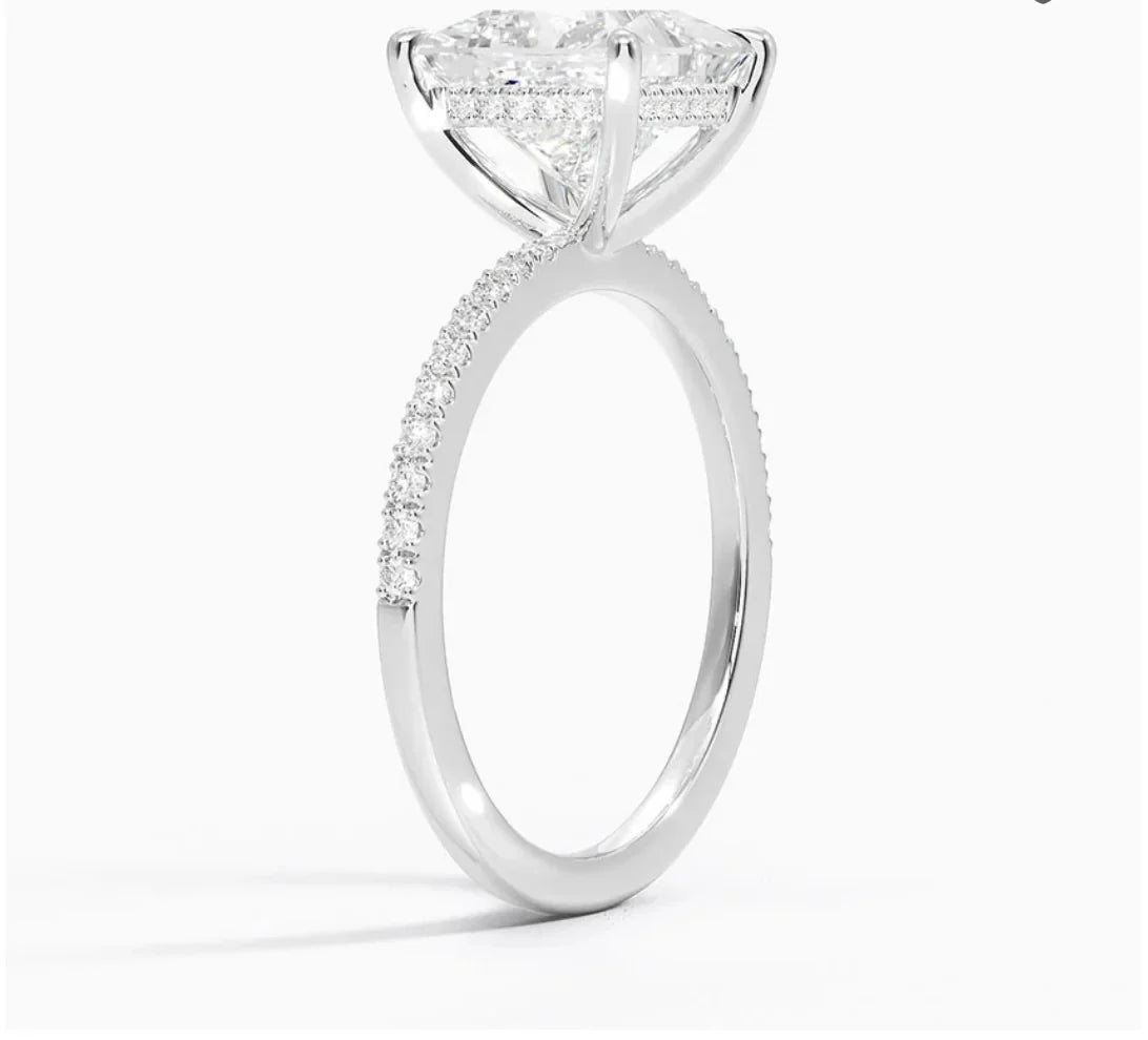 IGI Certified 3CT D VVS2 Lab Grown Diamond Princess Cut Solitaire Ring with Side Stones