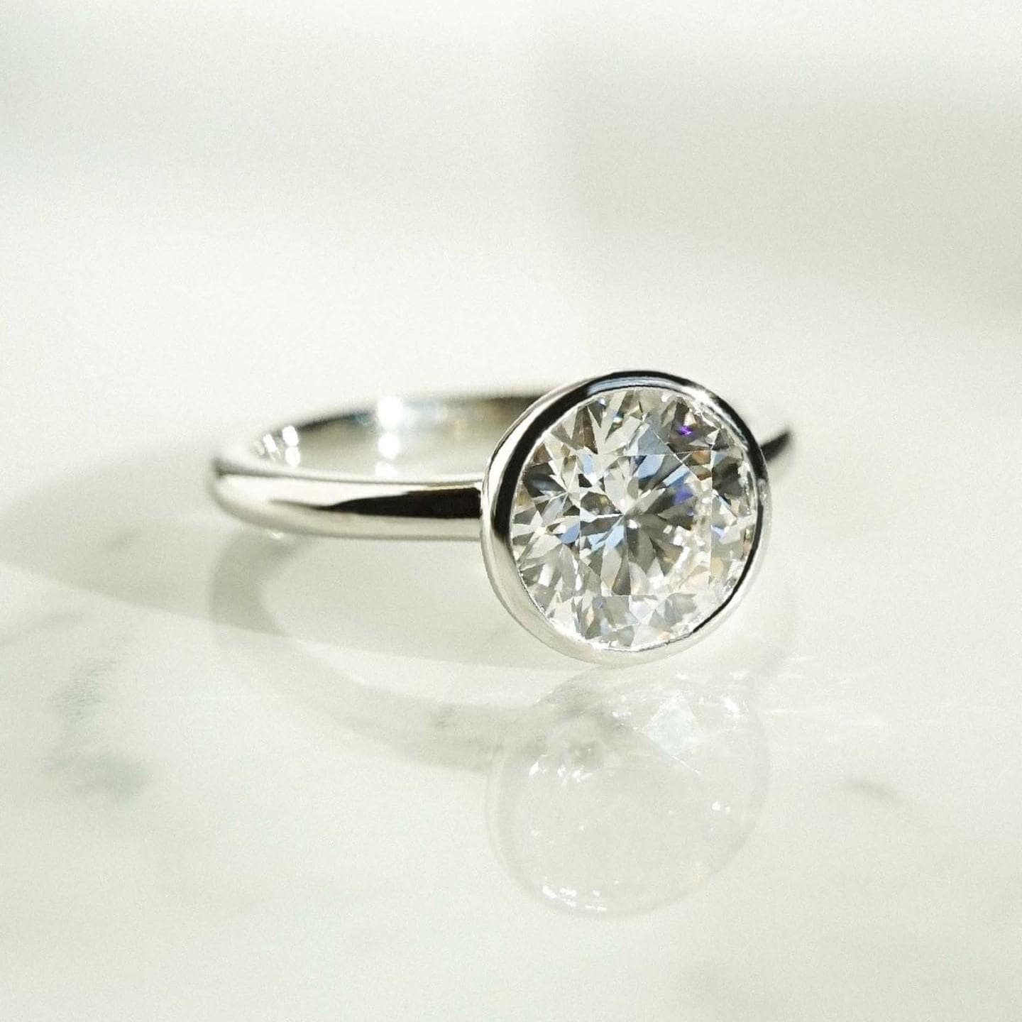 2 Carat RoundBezel setting  Lab Grown Diamond ring  | IGI Certified D-E VS1-VVS2 | 14K / 18K Solid Gold | 1 to 3 Carat