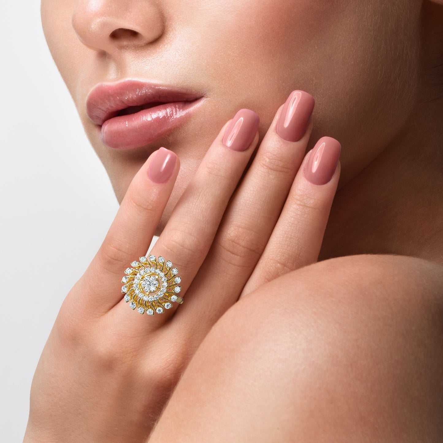Solis Round Diamond Ring