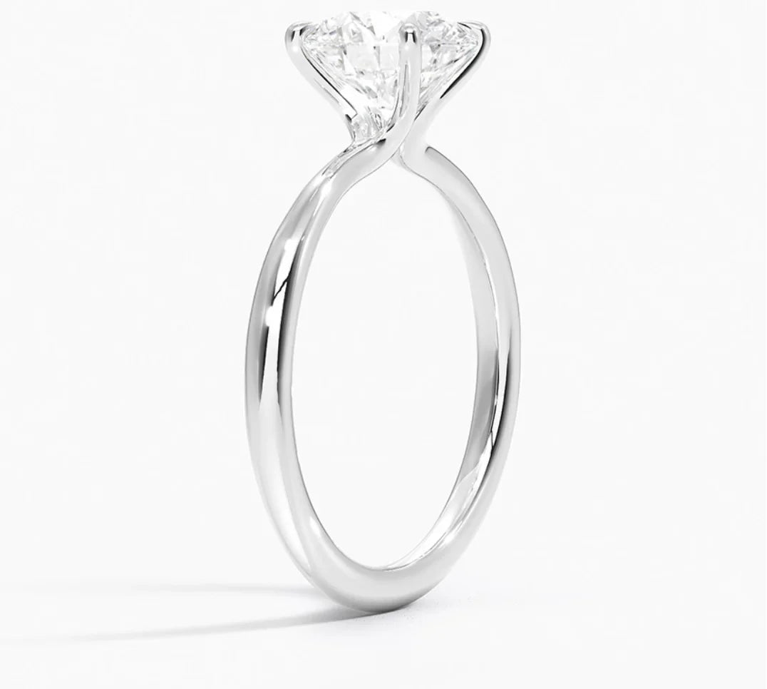 IGI Certified 1CT D VVS2 Lab Grown Diamond Round Cut Solitaire Ring